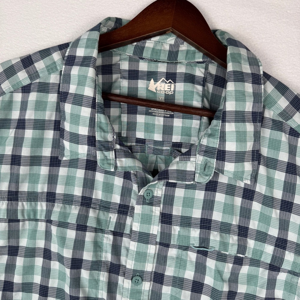 REI Co-op Sahara Shirt Mens XL SS Plaid Hiking Lightweight Vented 119107